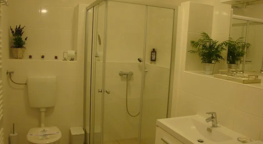 Apartments Tila Drage