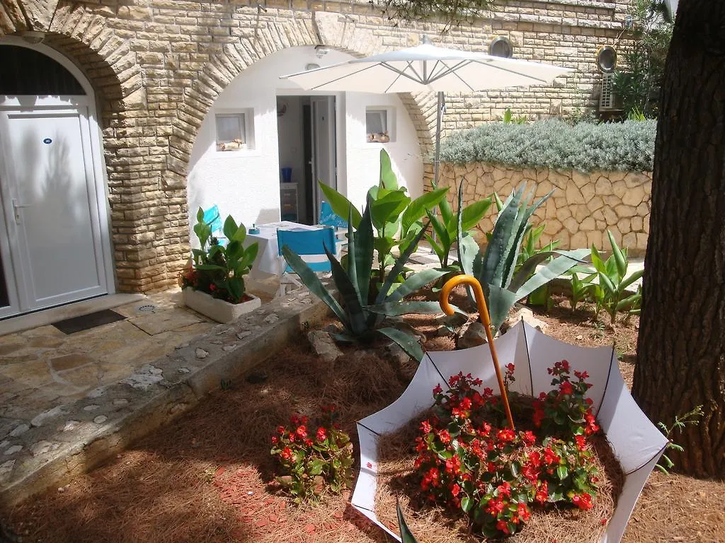 Apartments Tila Drage