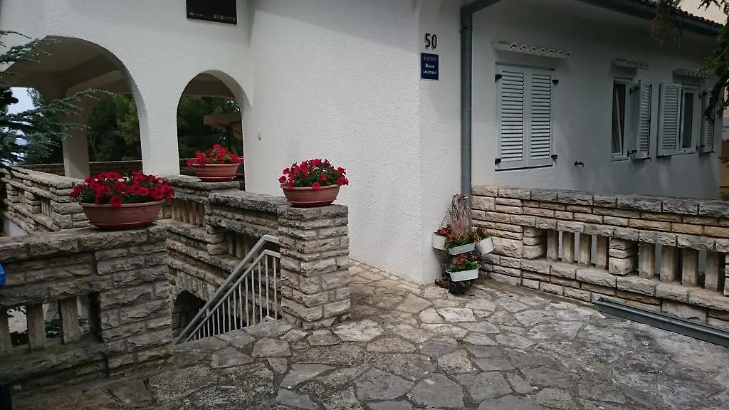 Apartments Tila Drage