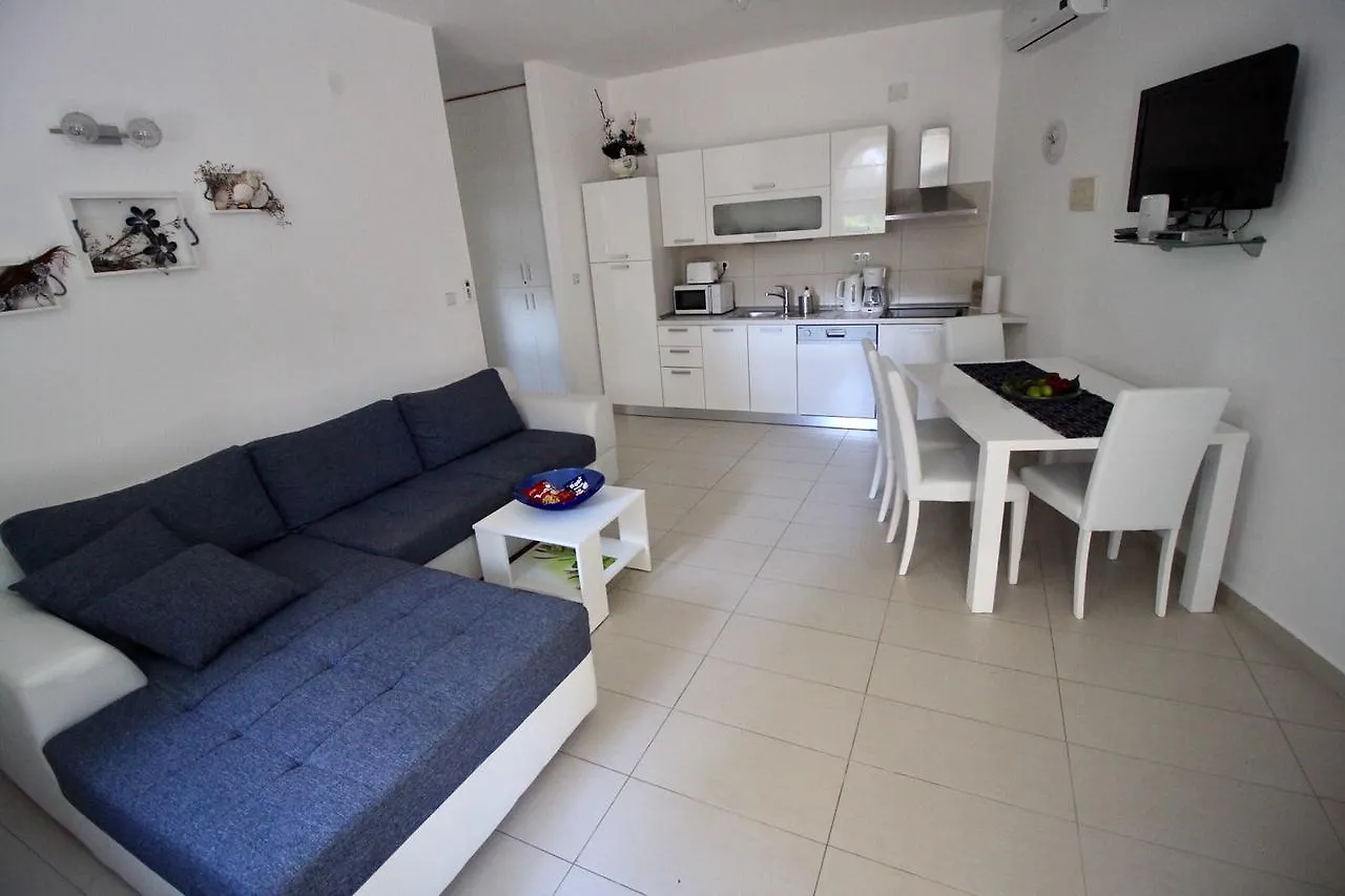 Apartments Tila Drage