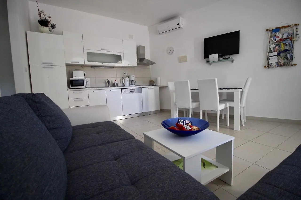 Apartments Tila Drage Croatia